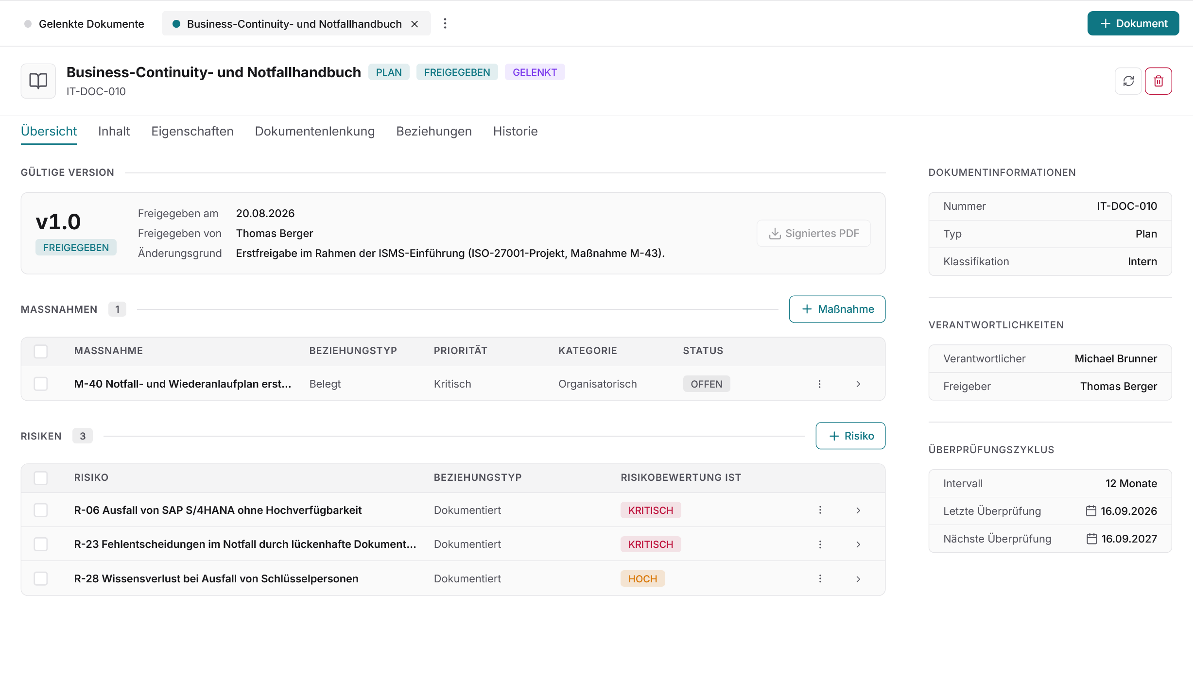 Docusnap365-Docs mit der Übersicht eines gelenkten Dokuments vom Typ Plan mit gültiger Version, Maßnahmen und Risiken sowie Dokumentinformationen, Verantwortlichkeiten und Überprüfungszyklus