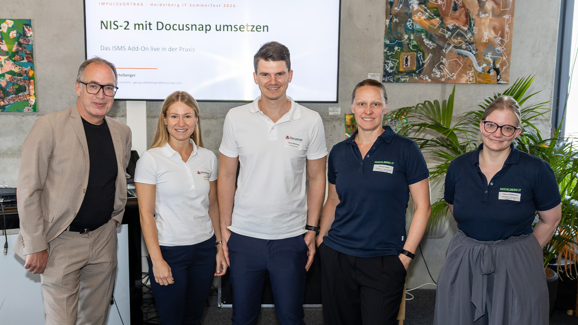 Docusnap-Berater Georg Sattelberger und Barbara Ull mit Vertretern der Docusnap-Partner Heidelberg iT Management und Medialine Group vor der Präsentation „NIS-2 mit Docusnap umsetzen" beim gemeinsamen Sommerfest 2026.